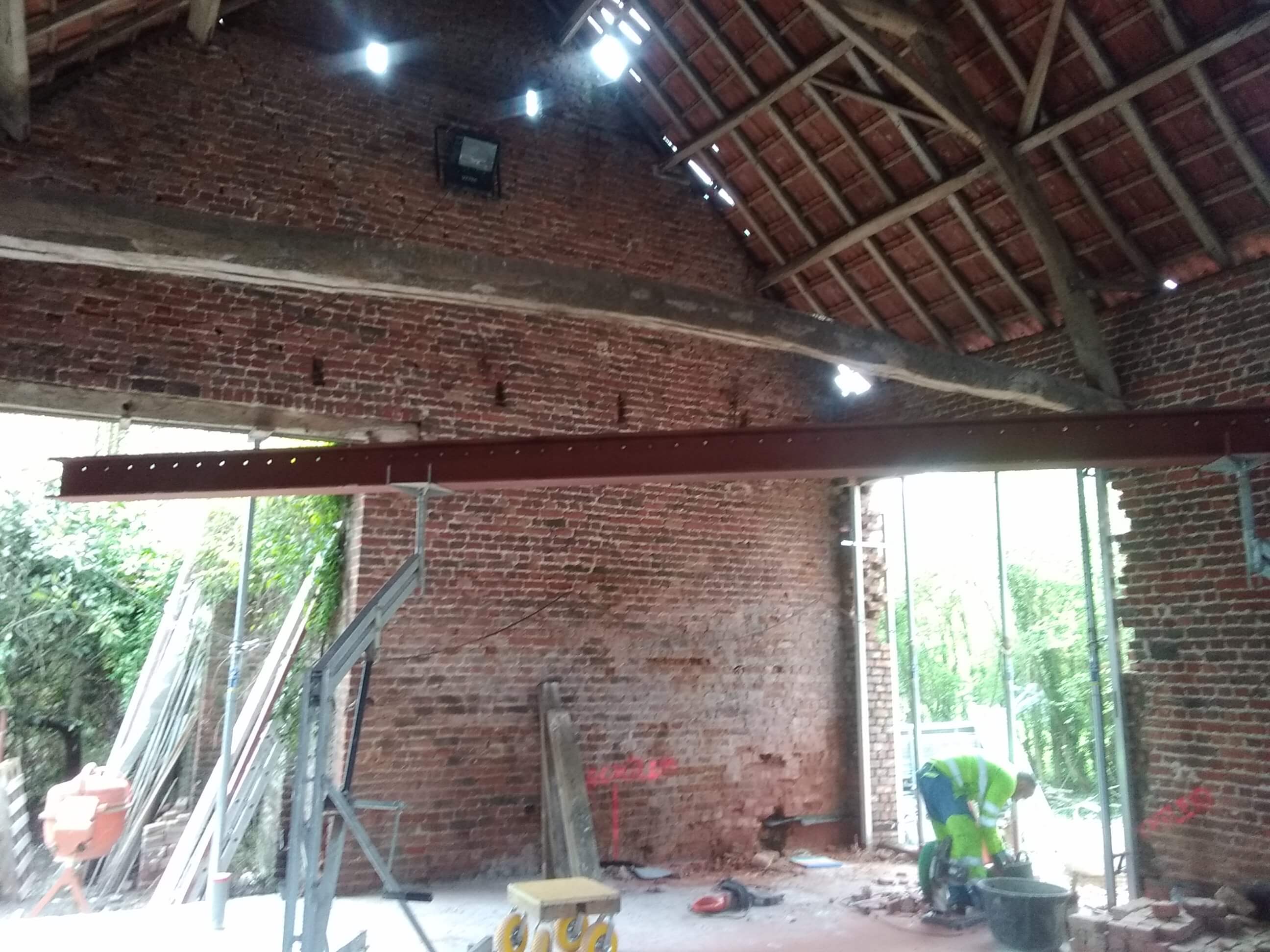 metalen en houten constructie schuur renovatie