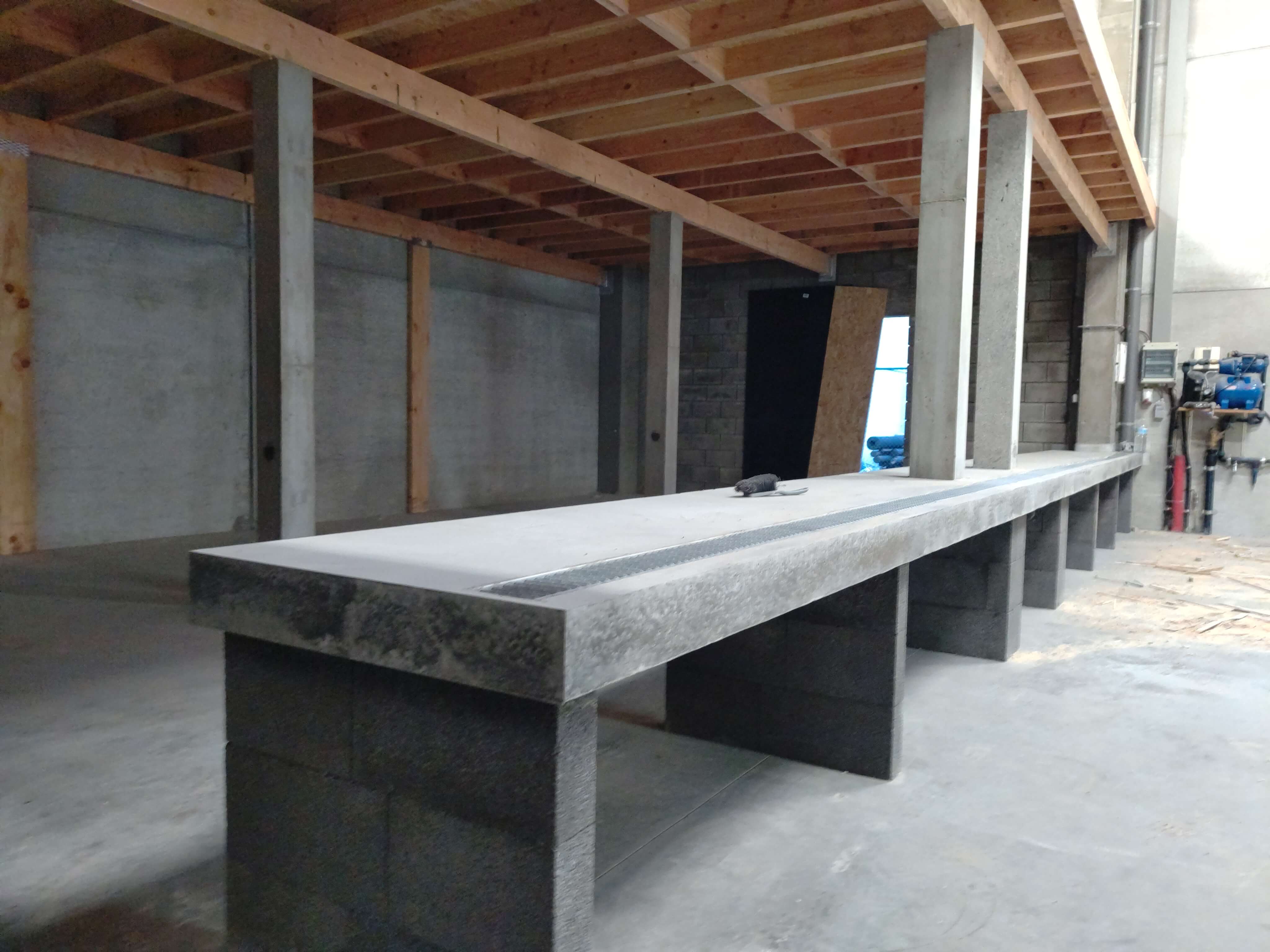 foto 2 beton en houten constructies loodsrenovatie