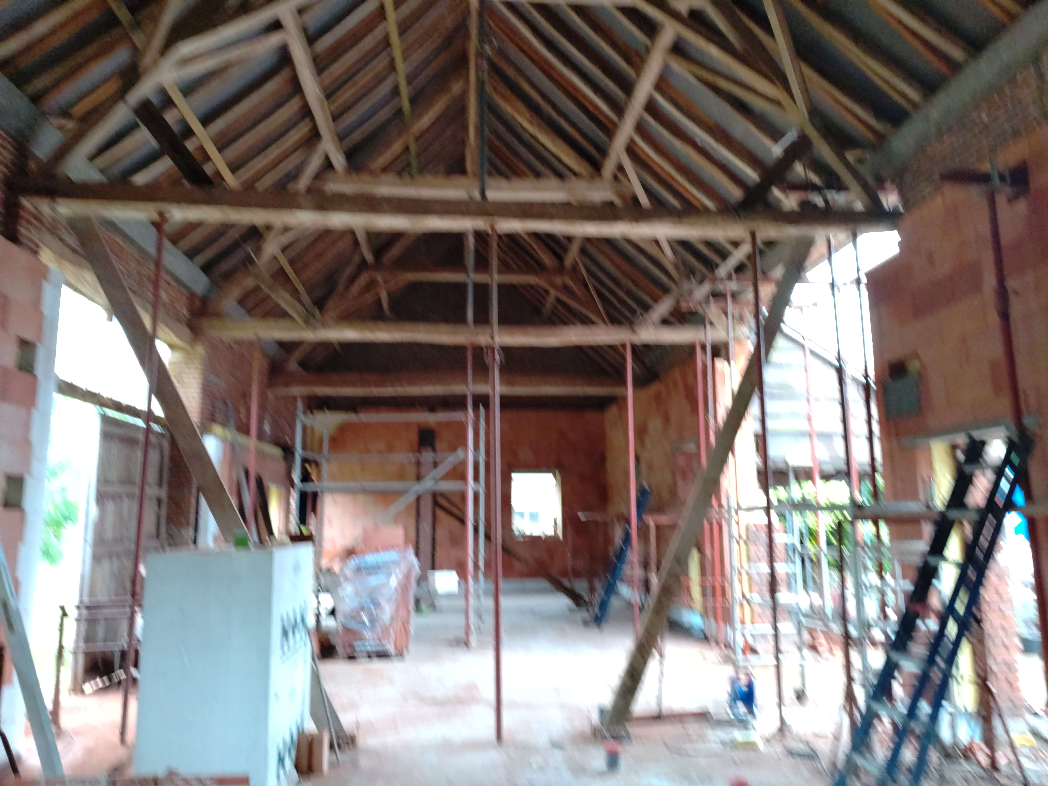 stutwerken en houten contstructies schuur renovatie