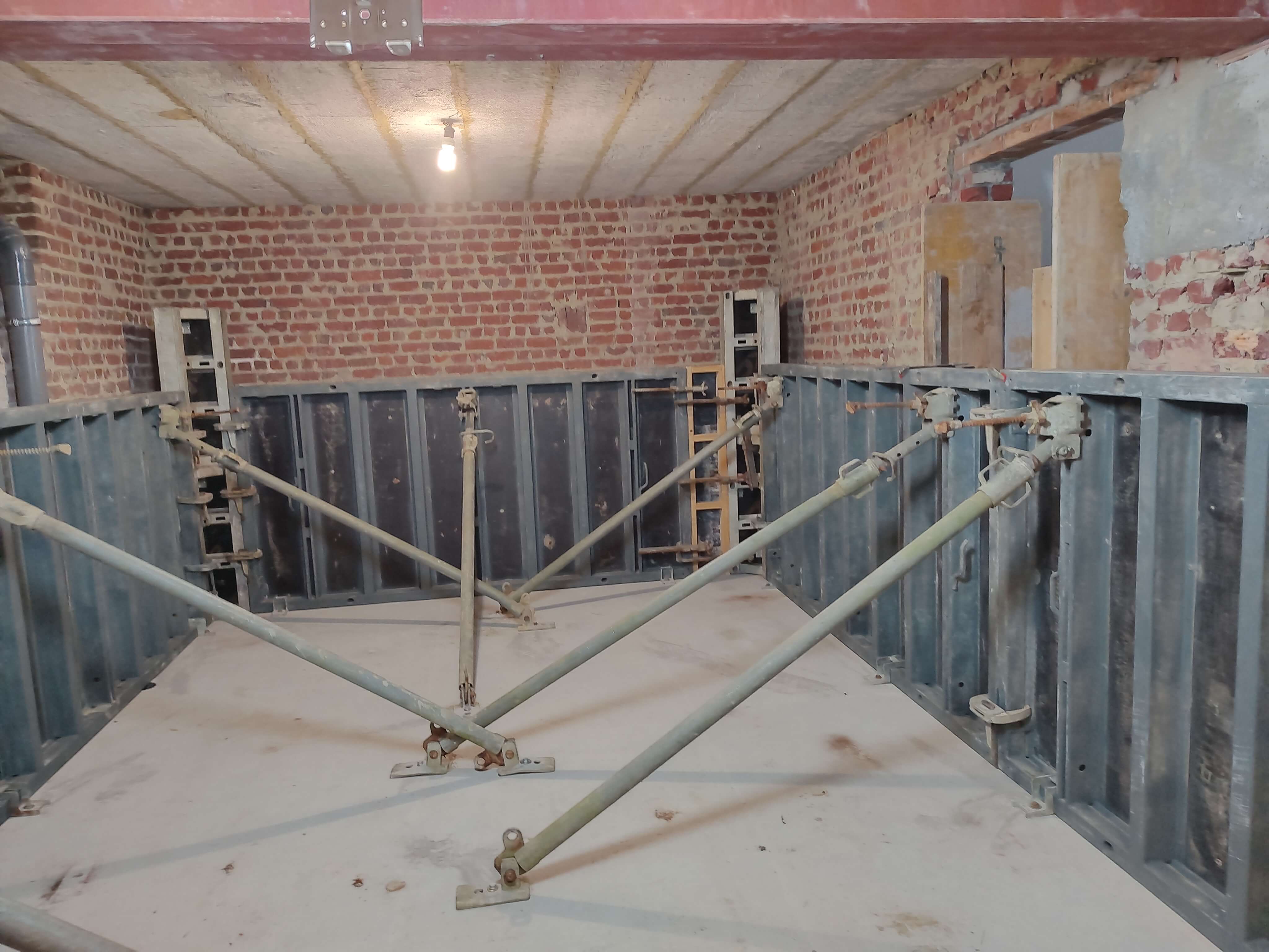 stutwerken tijdens verbouwing kruipkelder